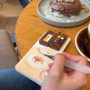 Eine kreative Pause im Café